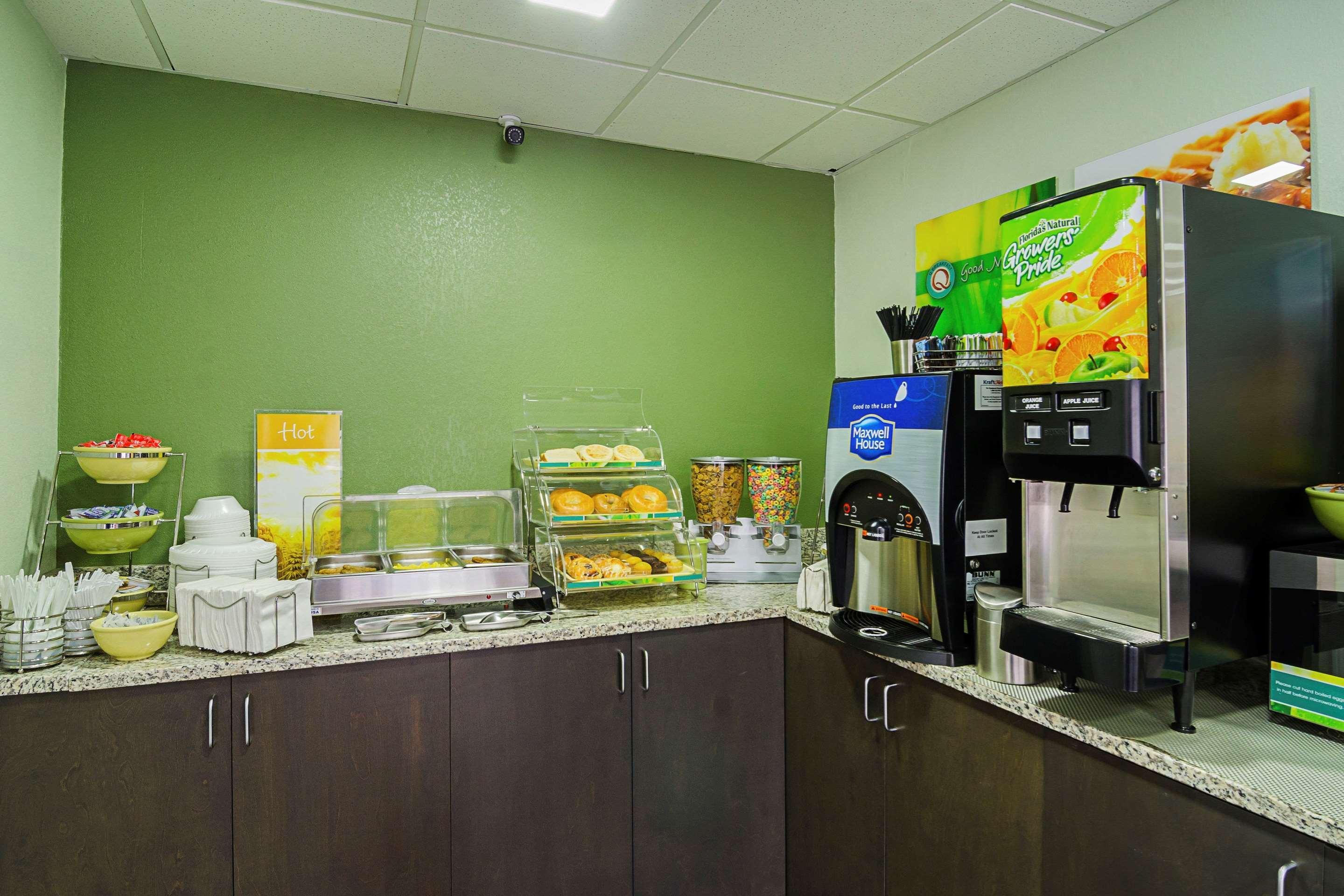 Quality Inn Raeford Dış mekan fotoğraf