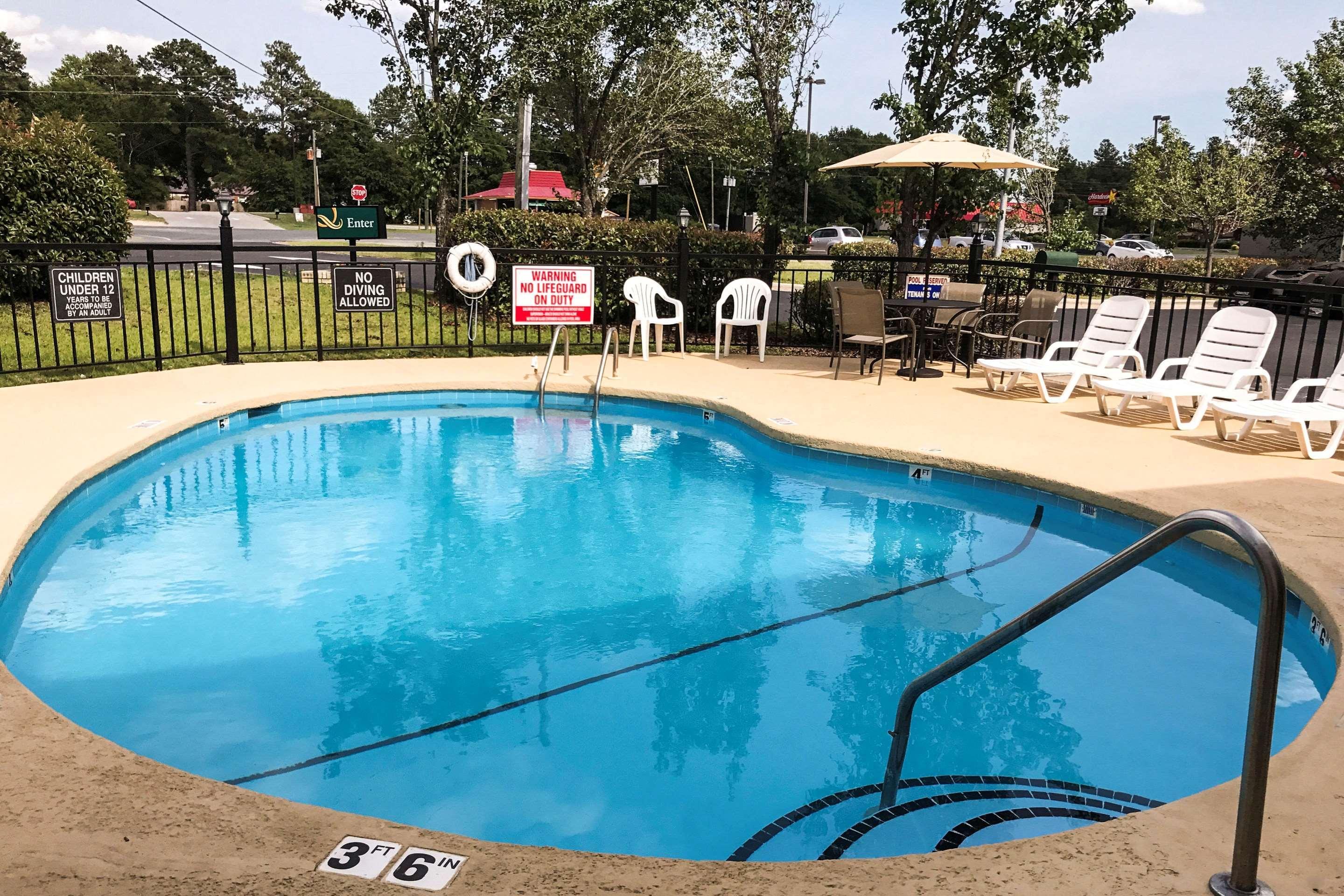Quality Inn Raeford Dış mekan fotoğraf