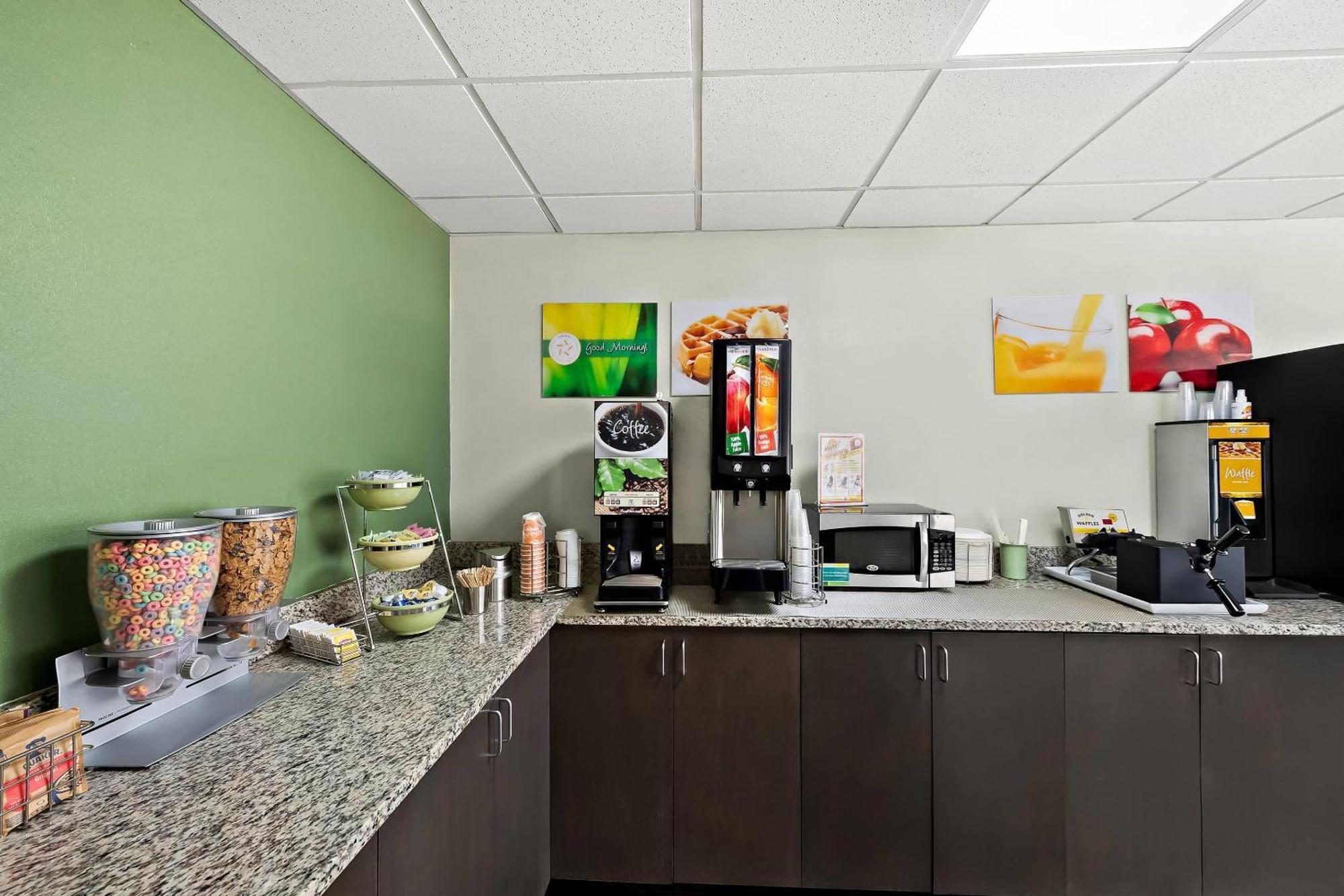 Quality Inn Raeford Dış mekan fotoğraf