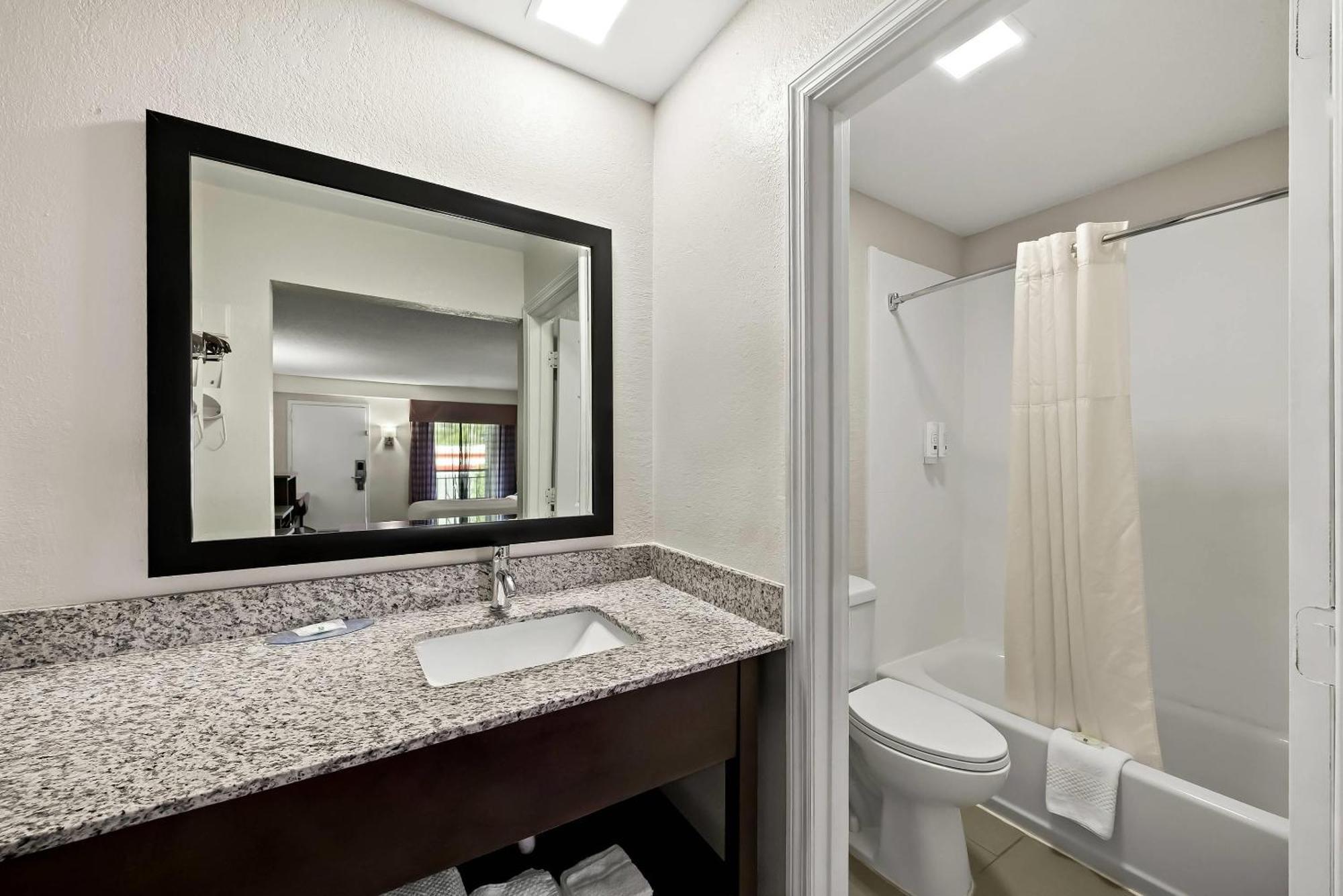 Quality Inn Raeford Dış mekan fotoğraf